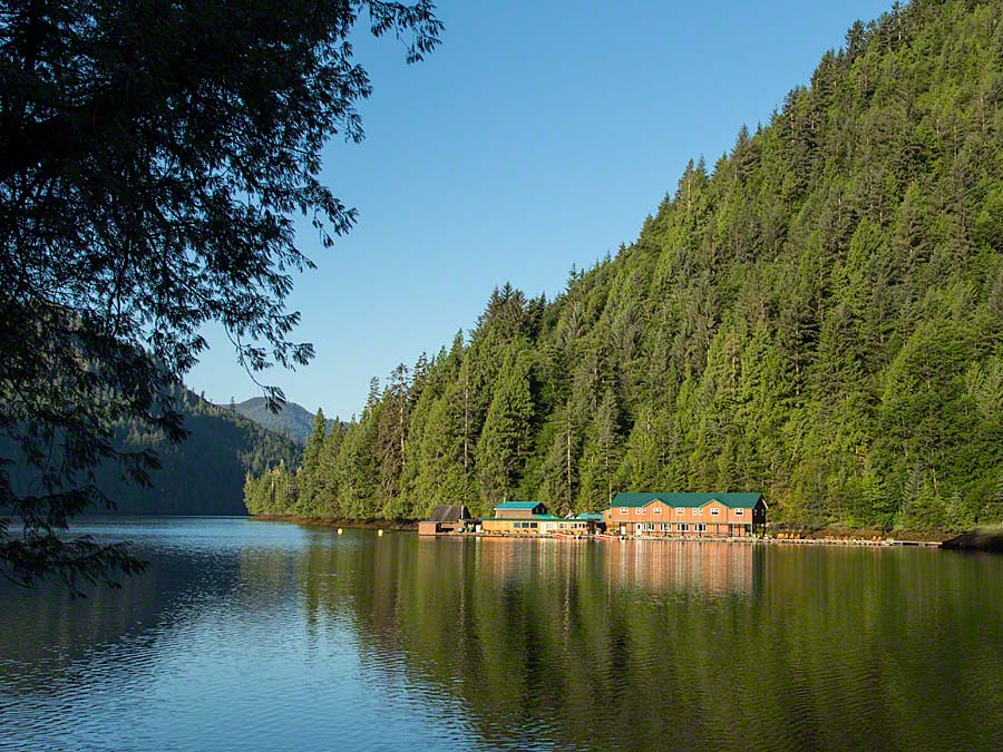 Floating Great Bear Lodge